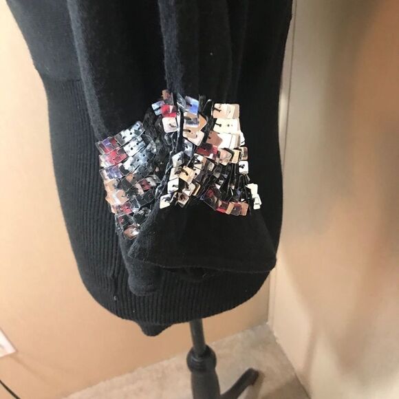 Studio Y size medium black knit pull over silver - Picture 12 of 15